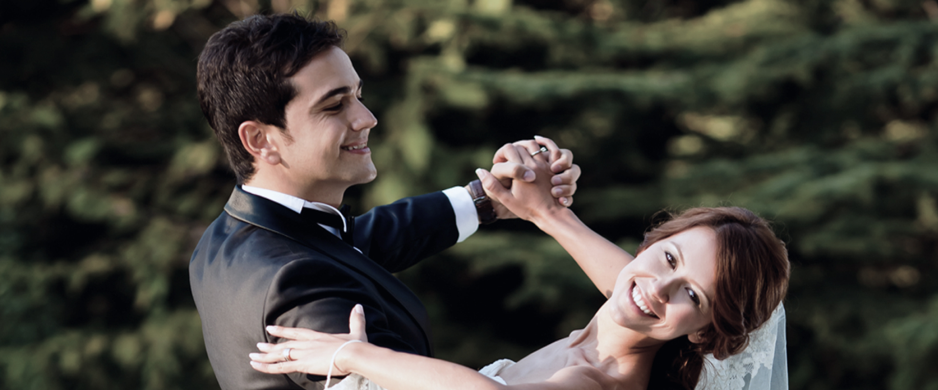  Приглашаем на занятия танцами в студию на ул. Богдановича в Минске. Группы для начинающих и продолжающих, танцы в паре и только для женщин, индивидуальные уроки танцев, клубные мероприятия, дополнительные услуги.